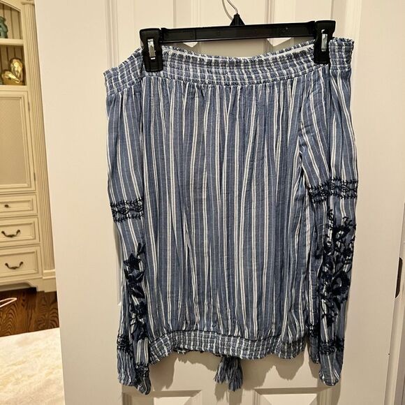 Xhilaration blue long sleeve off the shoulder floral embroidered top - Picture 5 of 5